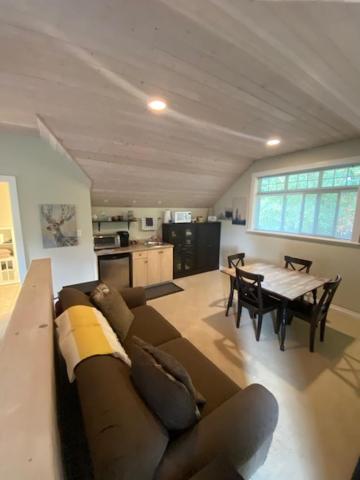 Guest Suites On Benvenuto 브렌트우드베이 외부 사진